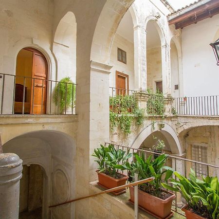B&B Casa Li Santi Lecce Kültér fotó